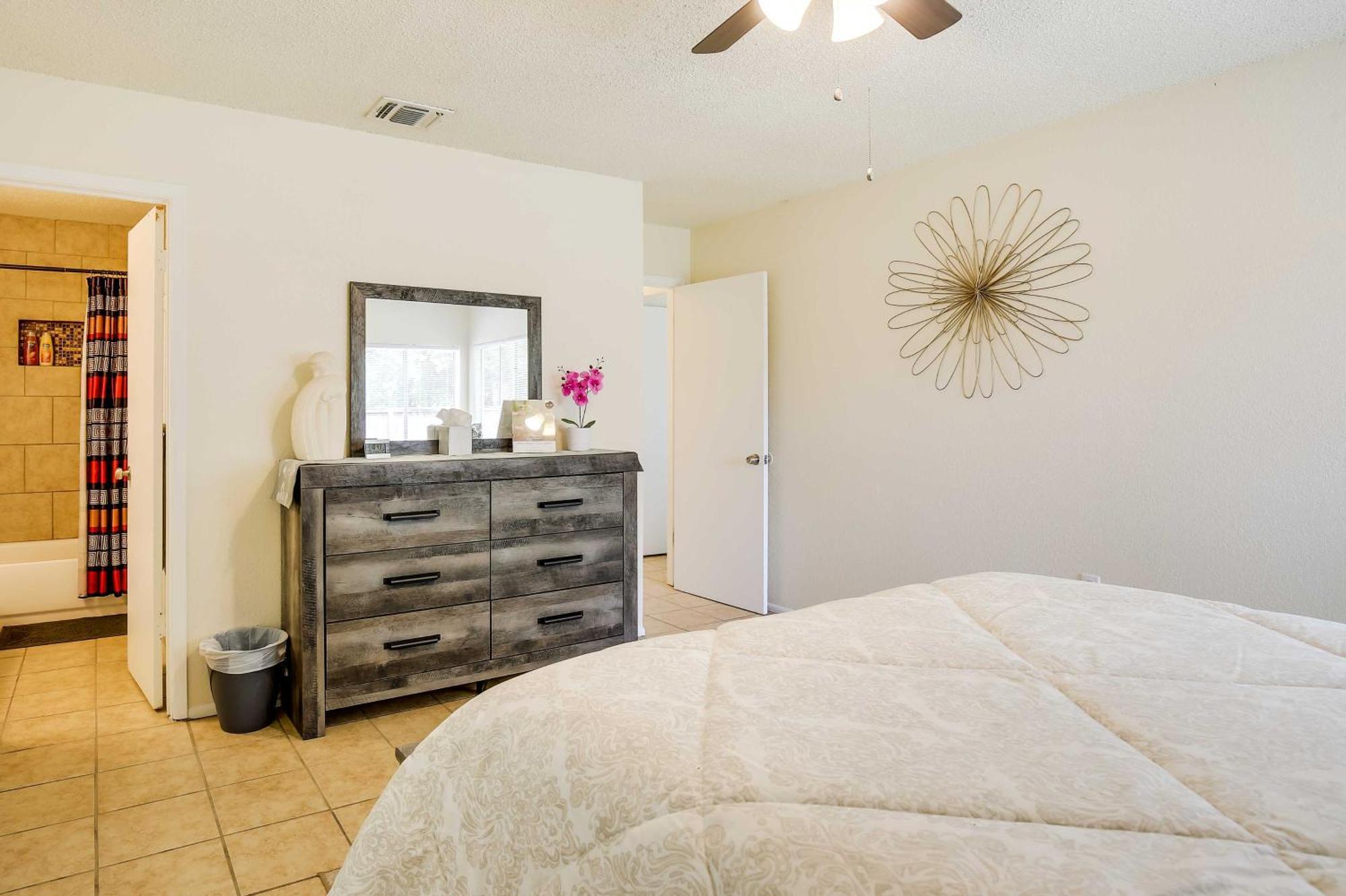 Sunny San Antonio Home With Backyard And Patio! ภายนอก รูปภาพ