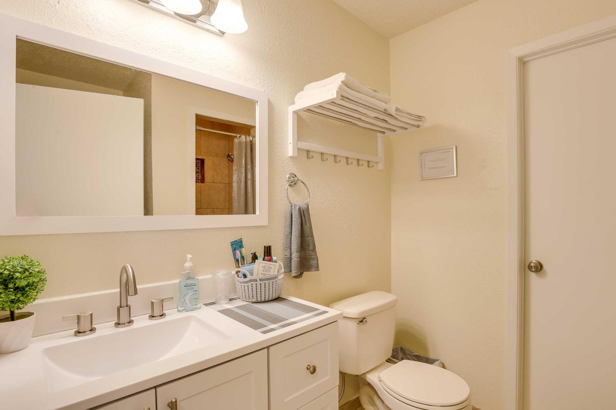 Sunny San Antonio Home With Backyard And Patio! ภายนอก รูปภาพ