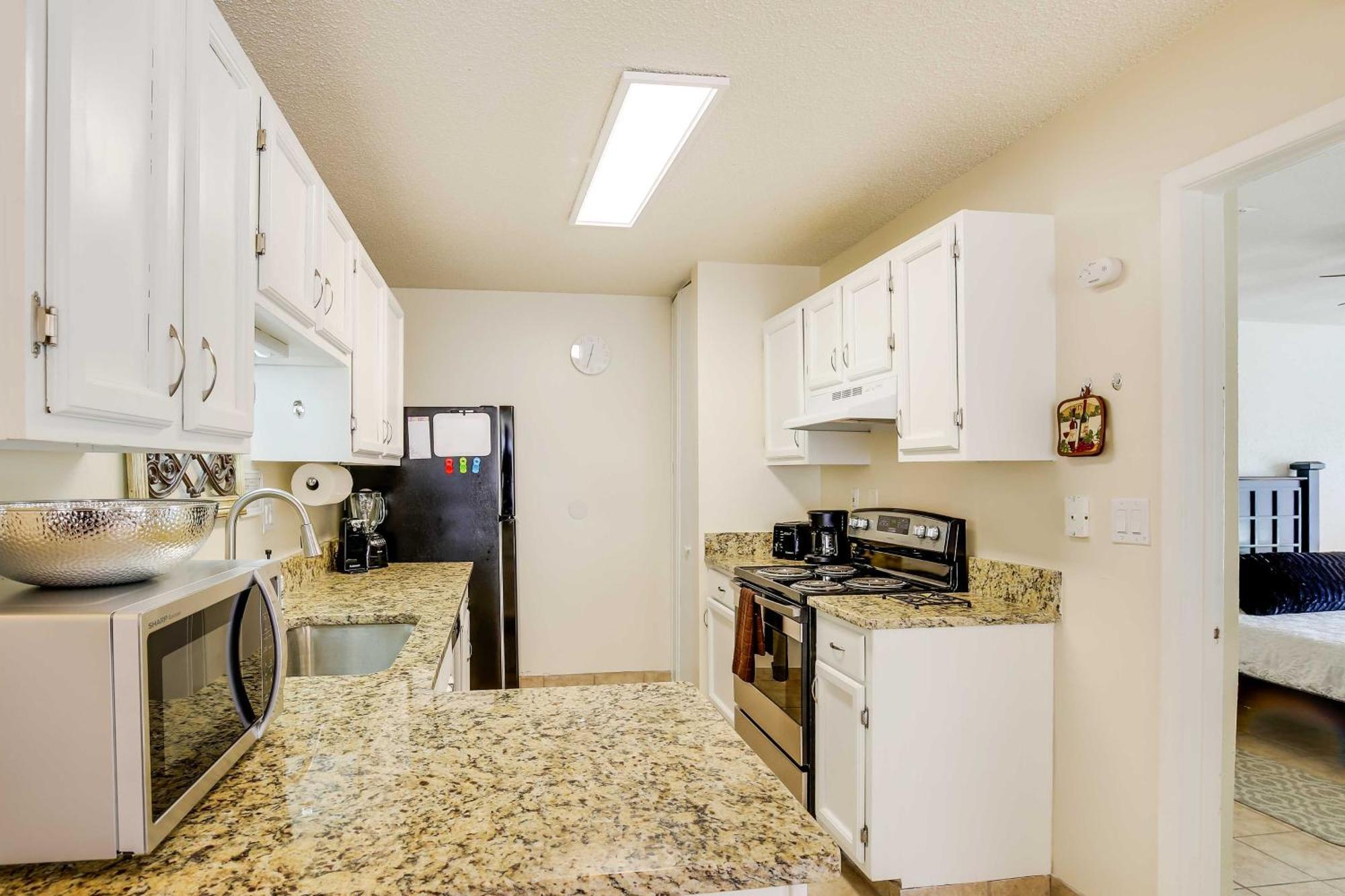 Sunny San Antonio Home With Backyard And Patio! ภายนอก รูปภาพ